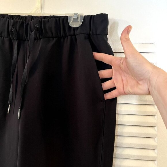 Lululemon Pants On The Fly 7/8 Crop Pant Woven Black‎ Size 8 - Picture 5 of 10